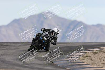 media/Nov-16-2025-Race Pace (Sun) [[8c5fa54630]]/Non Verified Riders (1st 20 Minutes)/6-Turn 12 (2pm)/